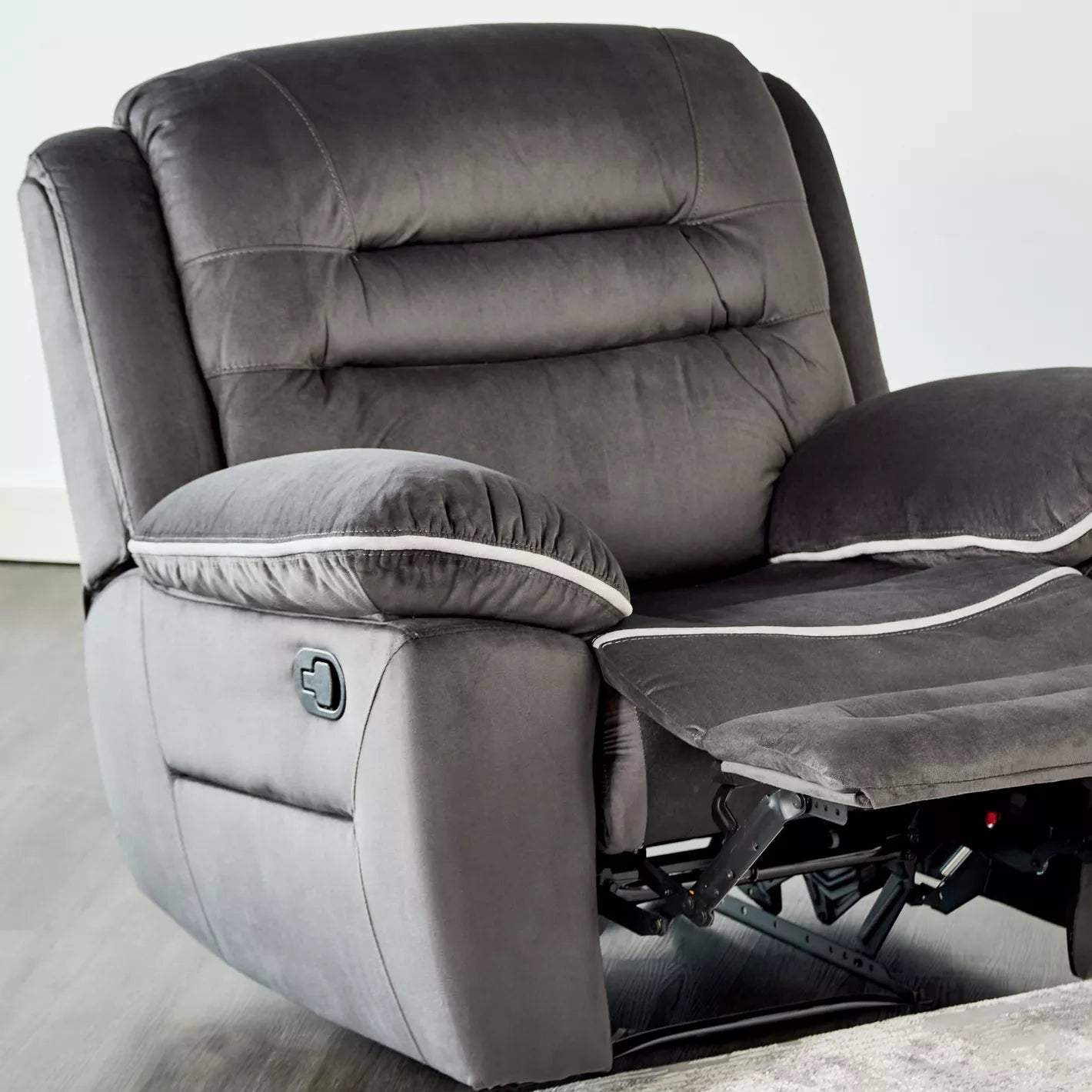 Fabric Recliner, Soft Fabric For A Luxurious Feel 96 x 110 x 105 CM - COOLBABY