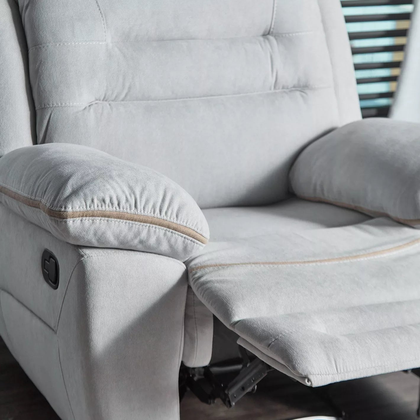 Fabric Recliner, Soft Fabric For A Luxurious Feel 96 x 110 x 105 CM - COOLBABY