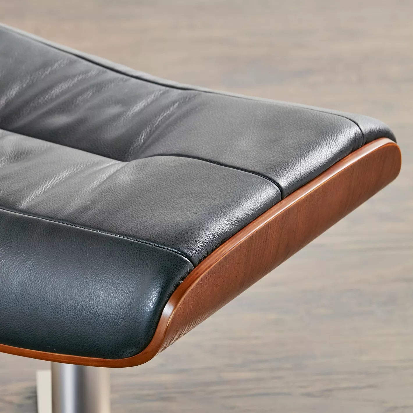 Leather Armchair With Stool, Luxurious Armchair And Footstool , Flair Arms, Fixed Seat And Back Cushions For Modern Office And Home - COOLBABY