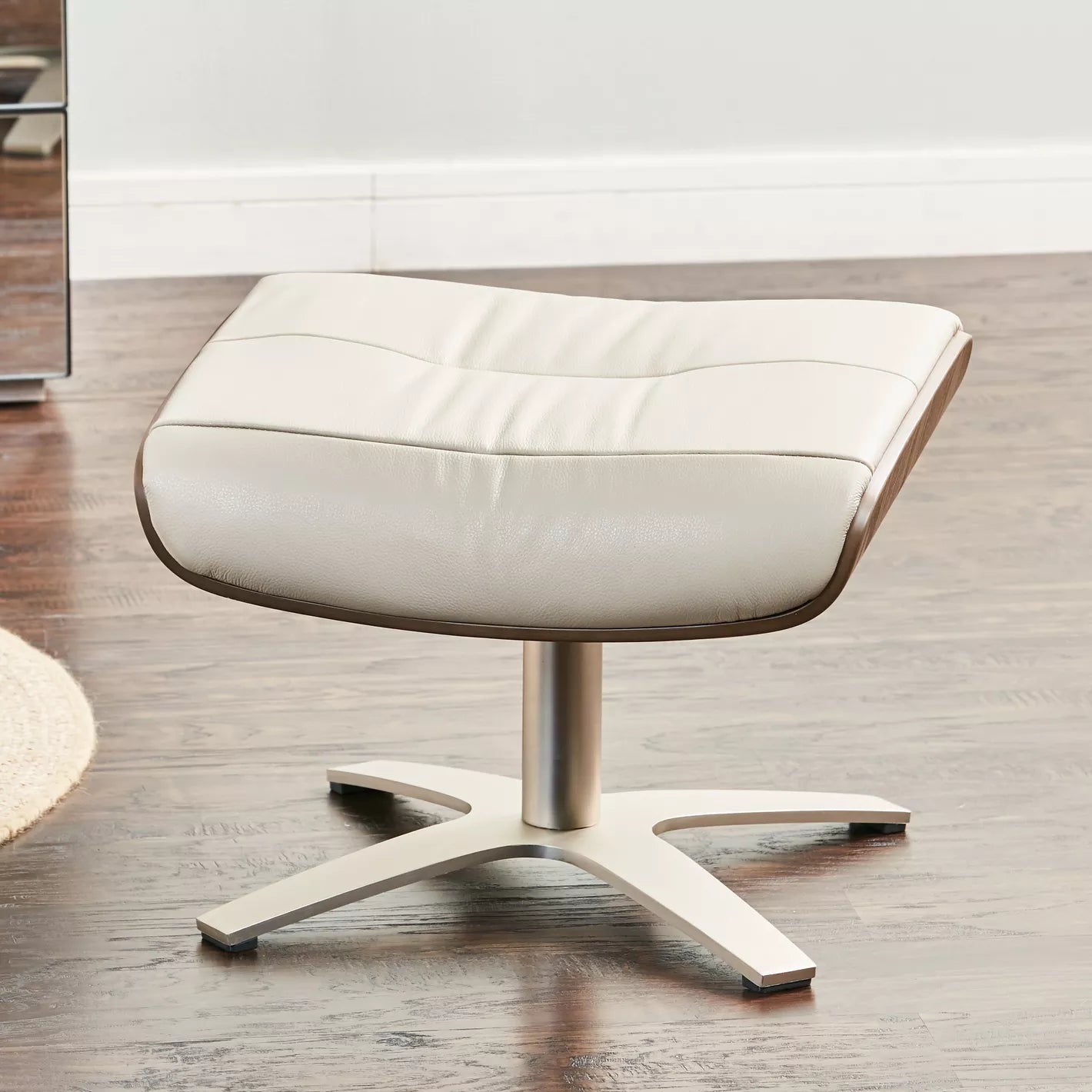 Leather Armchair With Stool, Luxurious Armchair And Footstool , Flair Arms, Fixed Seat And Back Cushions For Modern Office And Home - COOLBABY