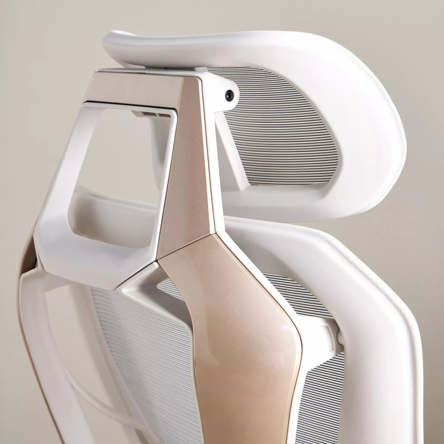 Stylish Ergonomic Chair With Mesh Design And Height-Adjustable Back Cushion With Four Locking Positions Gaming Chair - COOLBABY