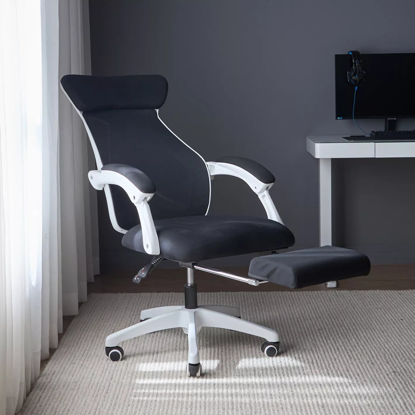 Ergonomic Gaming Chair With Adjustable headrest And Adjustment Height, Gaming/Office Chair for Modern Spaces - COOLBABY
