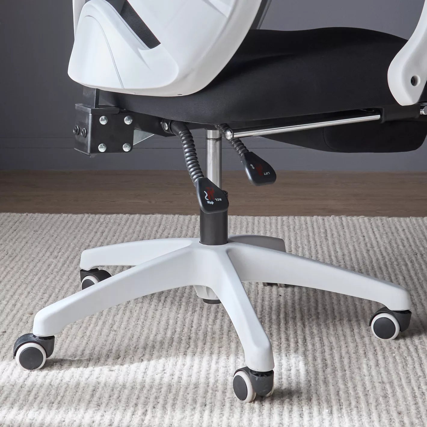 Ergonomic Gaming Chair With Adjustable headrest And Adjustment Height, Gaming/Office Chair for Modern Spaces - COOLBABY