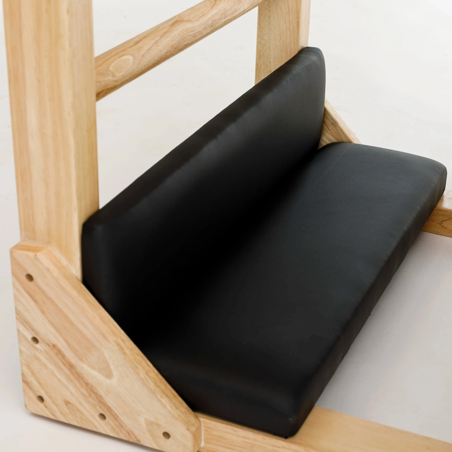 Oak Ladder Barrel Trainer Equipment Wood Pilates Ladder Barrel Pilates Training Bed Ladder Barrel Pilates