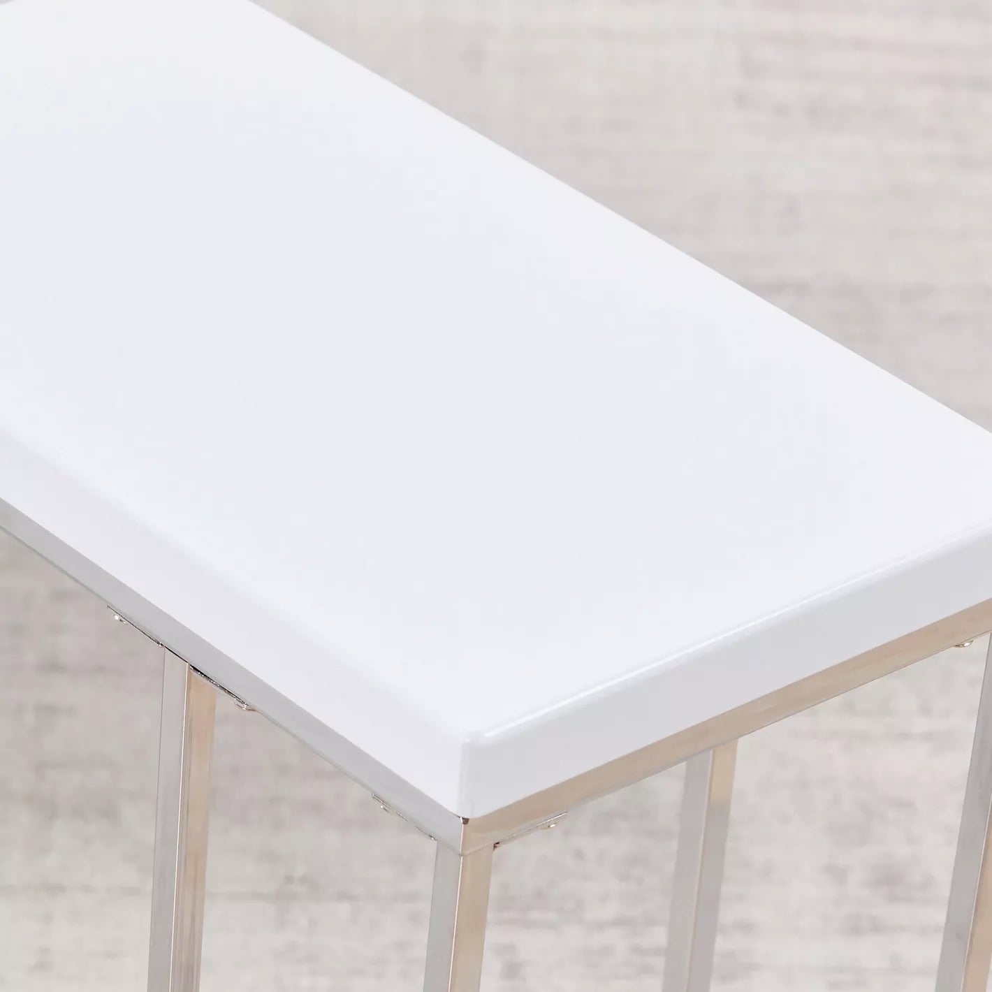 Tea/Coffee Side Table, End Table With Metal Legs For Modern Décor