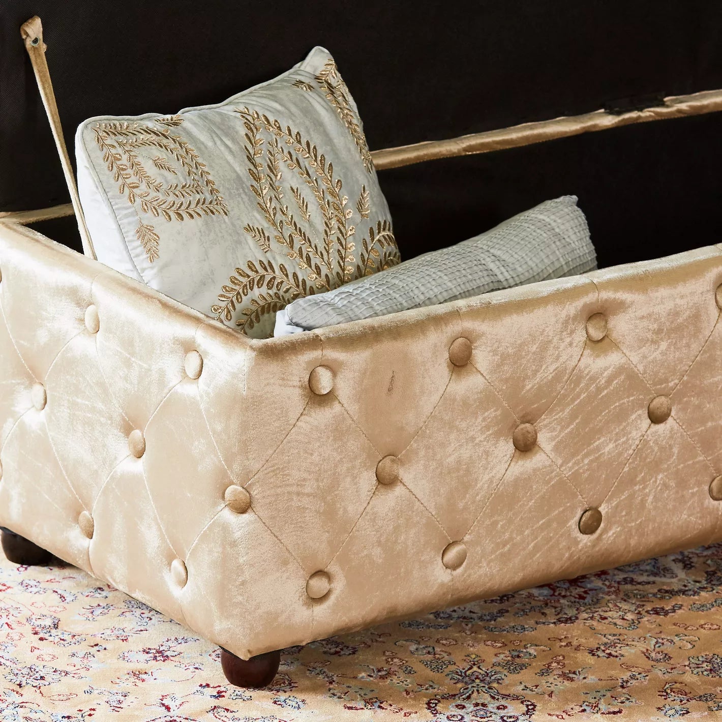 Stylish Modern Luxe Velvet Storage Bench For Living Room And Bedroom - Gold