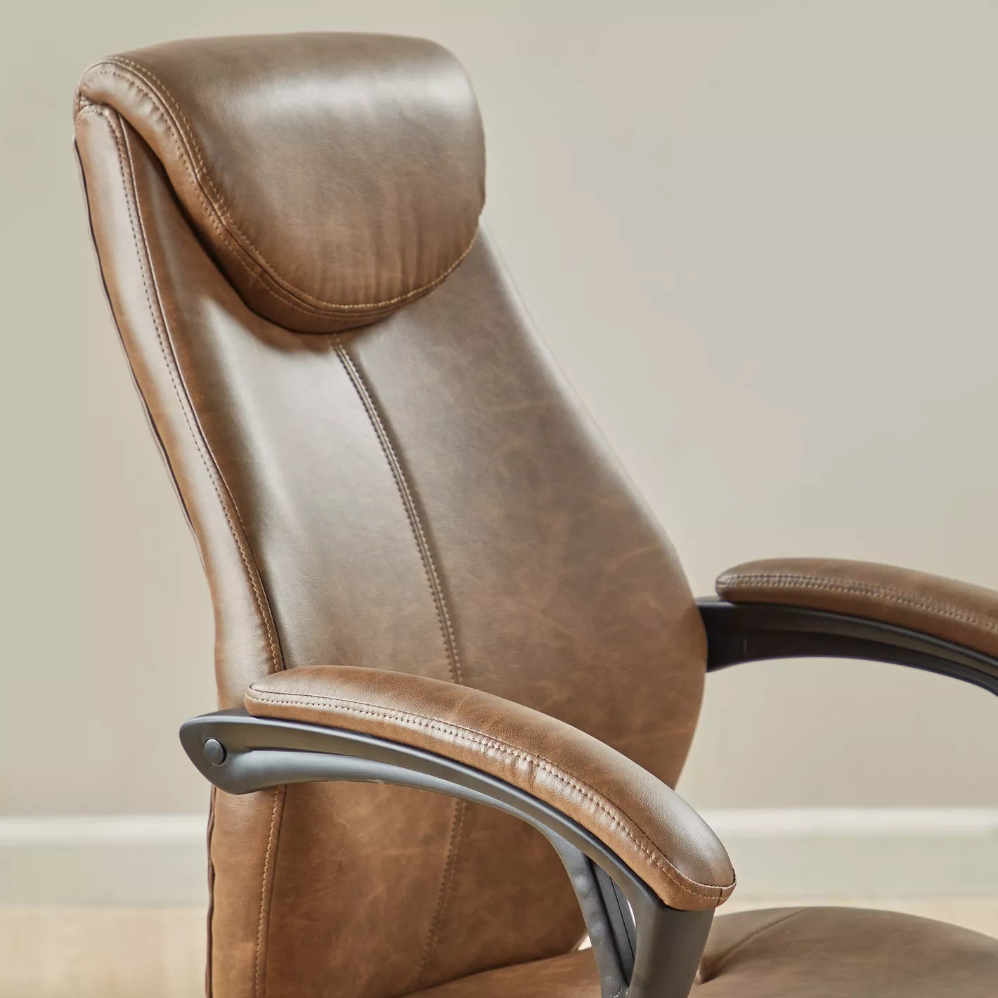 Ergonomic Swivel Leather Chair with Adjustable Height, Office Chair, Study Chair - Brown/Black