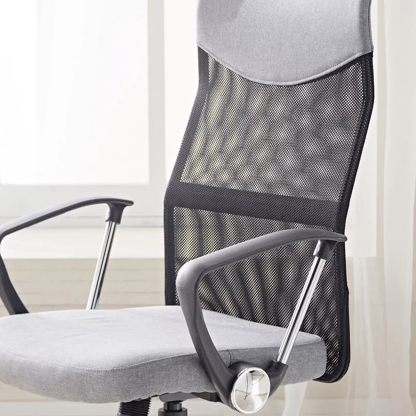 Ergonomic Office Chair with Adjustable Height, Stylish Design, Comfortable Support