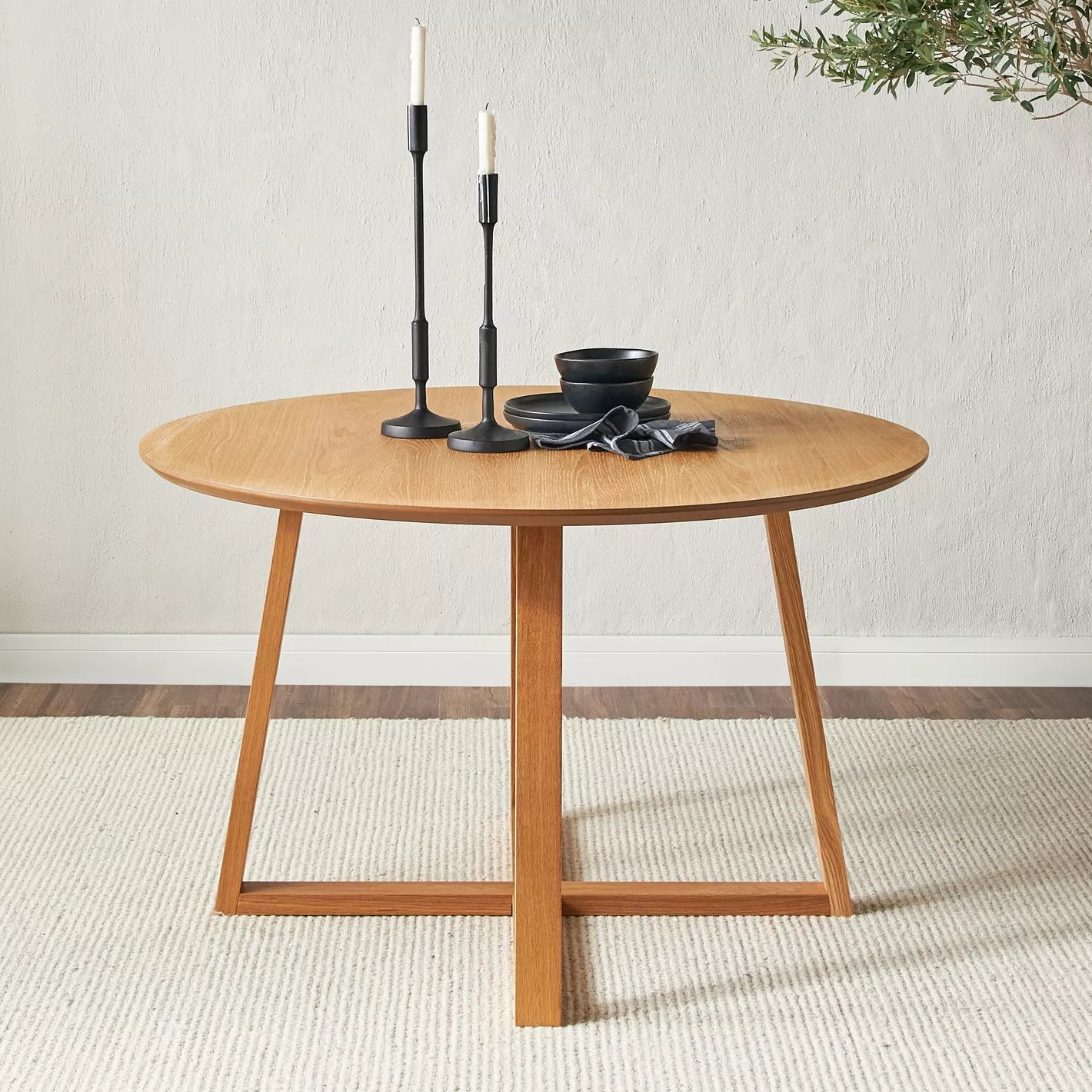 4-Seater Wood Dining Table, Round Table - 76H * 120W