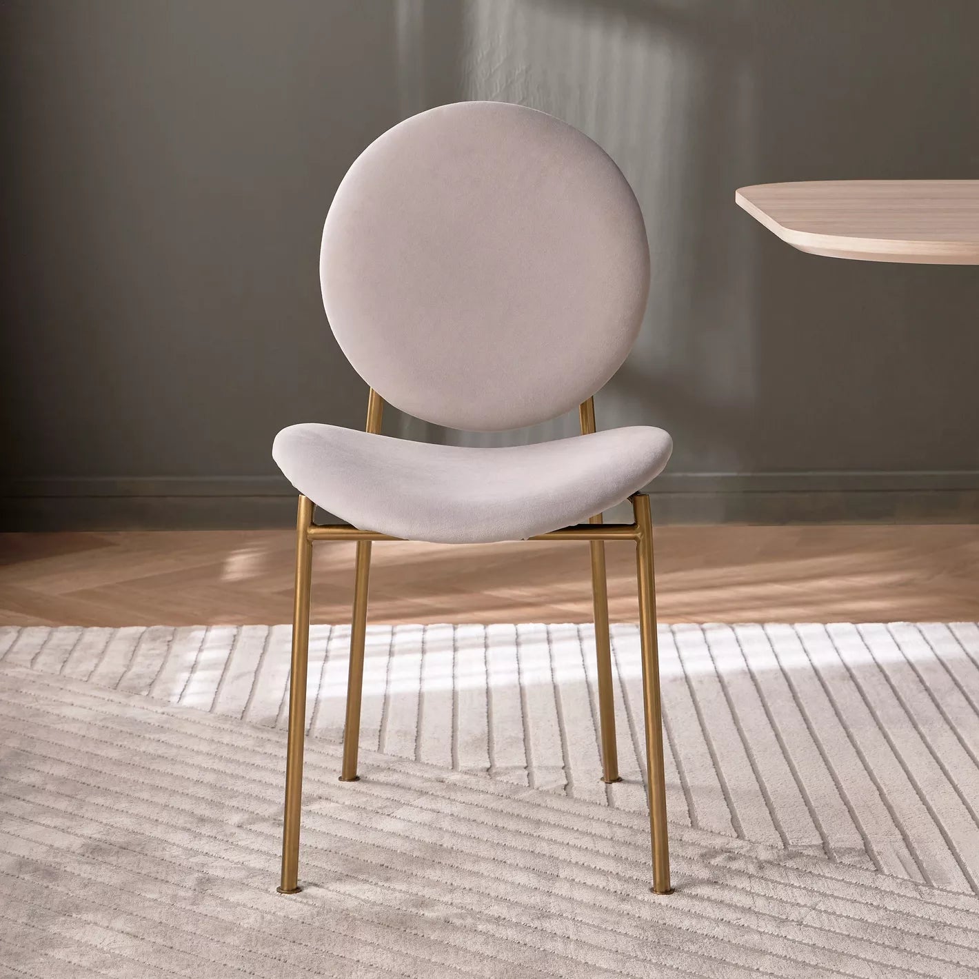 Modern Luxe Fabric Dining Chair With Metal Legs And Foam Seat Filling For Living Areas