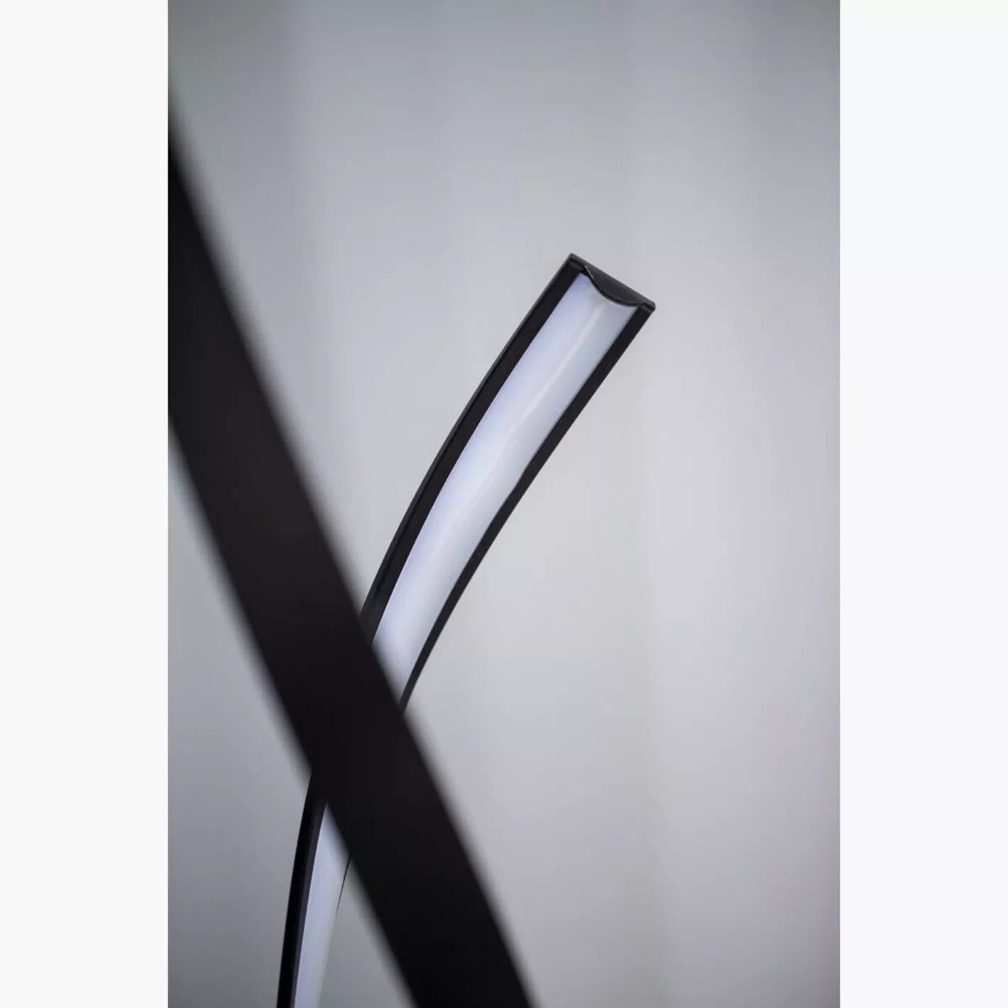 Elegant LED Floor Lamp - 155 cm