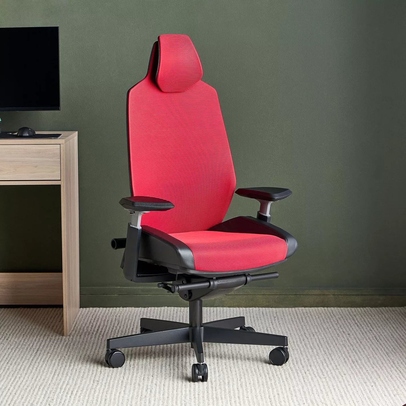 Luxury Racer Gaming Chair with Adjustable Lumbar Support And Headrest