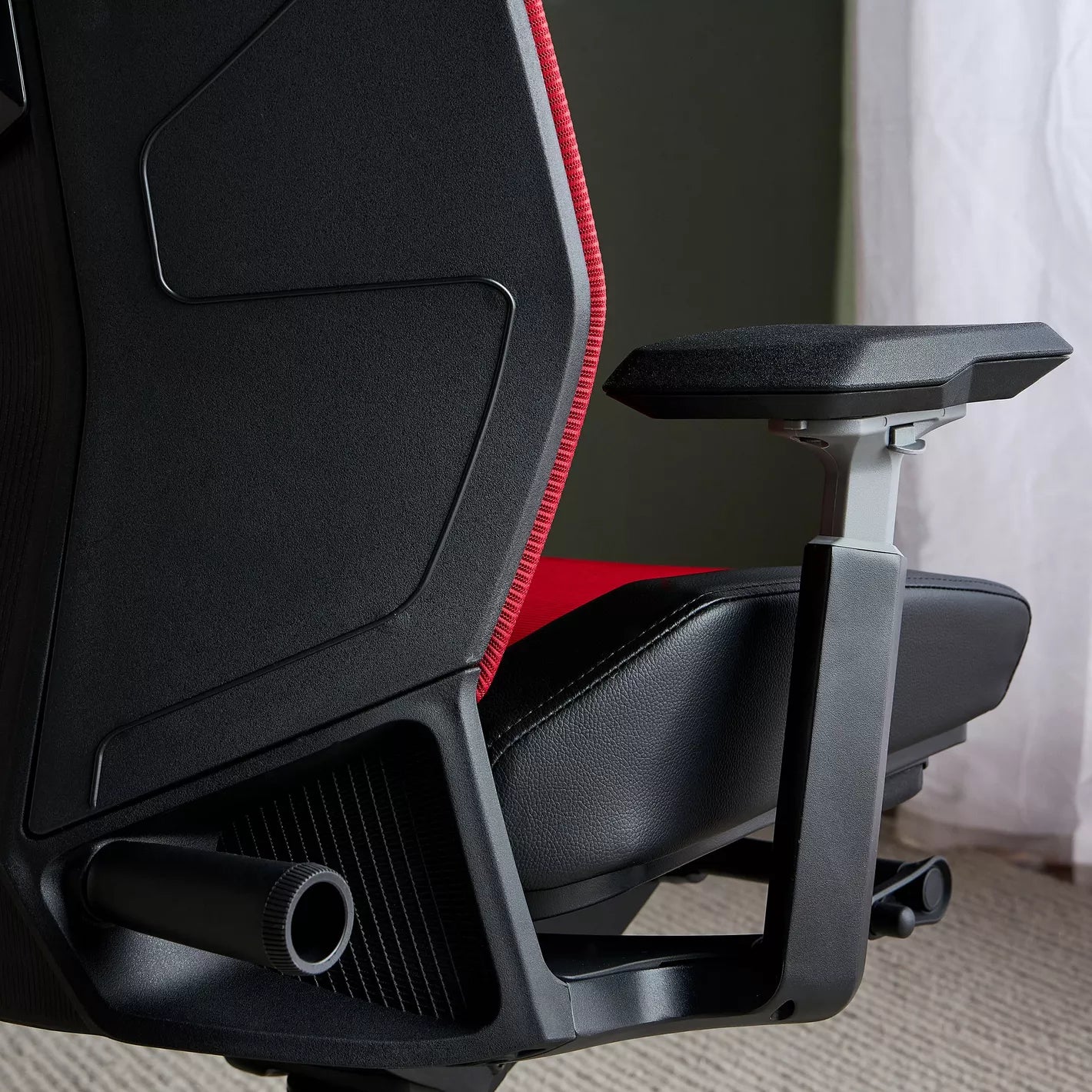 Luxury Racer Gaming Chair with Adjustable Lumbar Support And Headrest