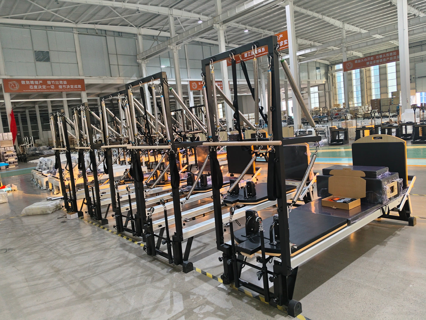 Professional Studio Training Aluminum Pilates Reformer with Trapeze Home Commercial Pilates Equipment Tower
