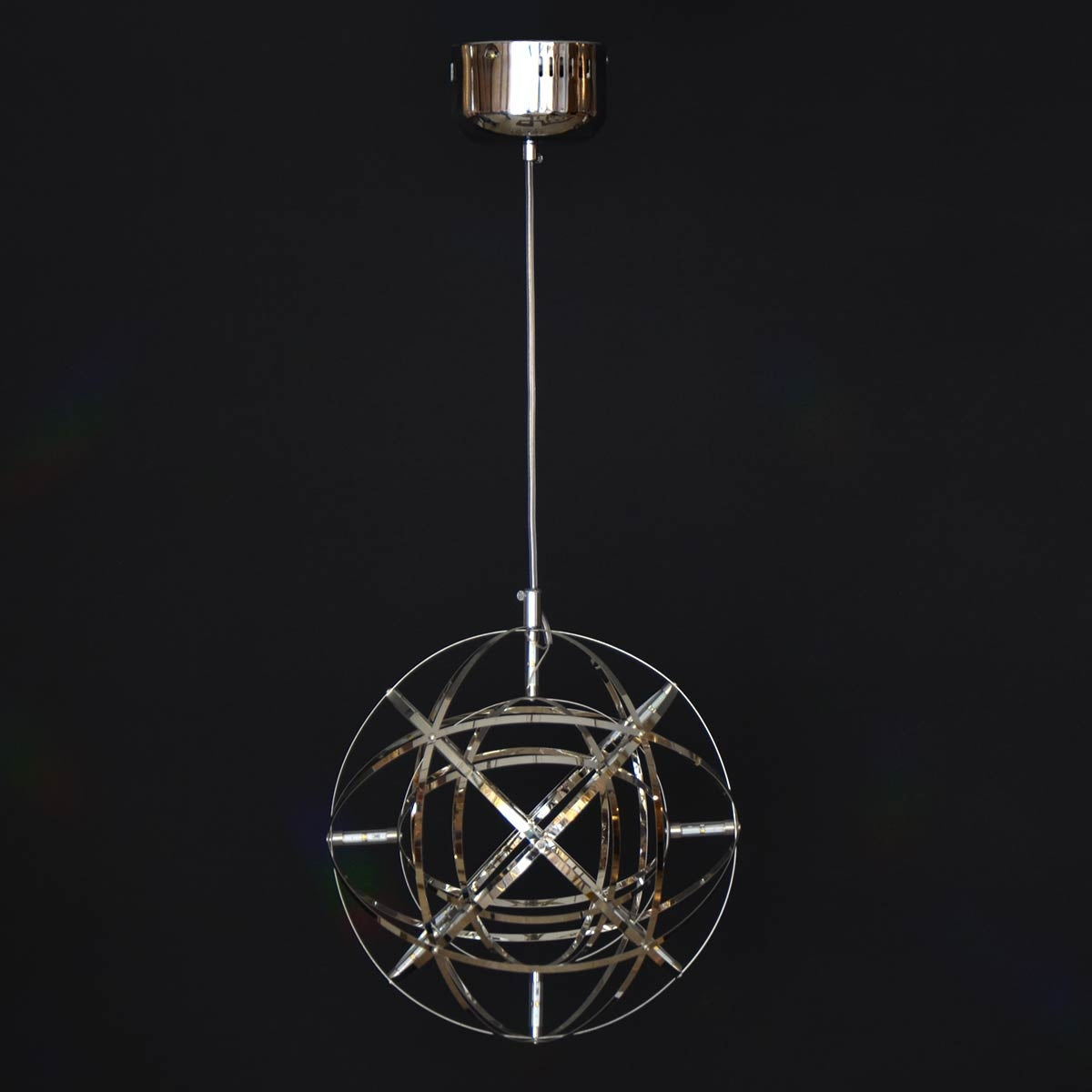 Modern design with a sleek, Pendant Light Axis - Chrome