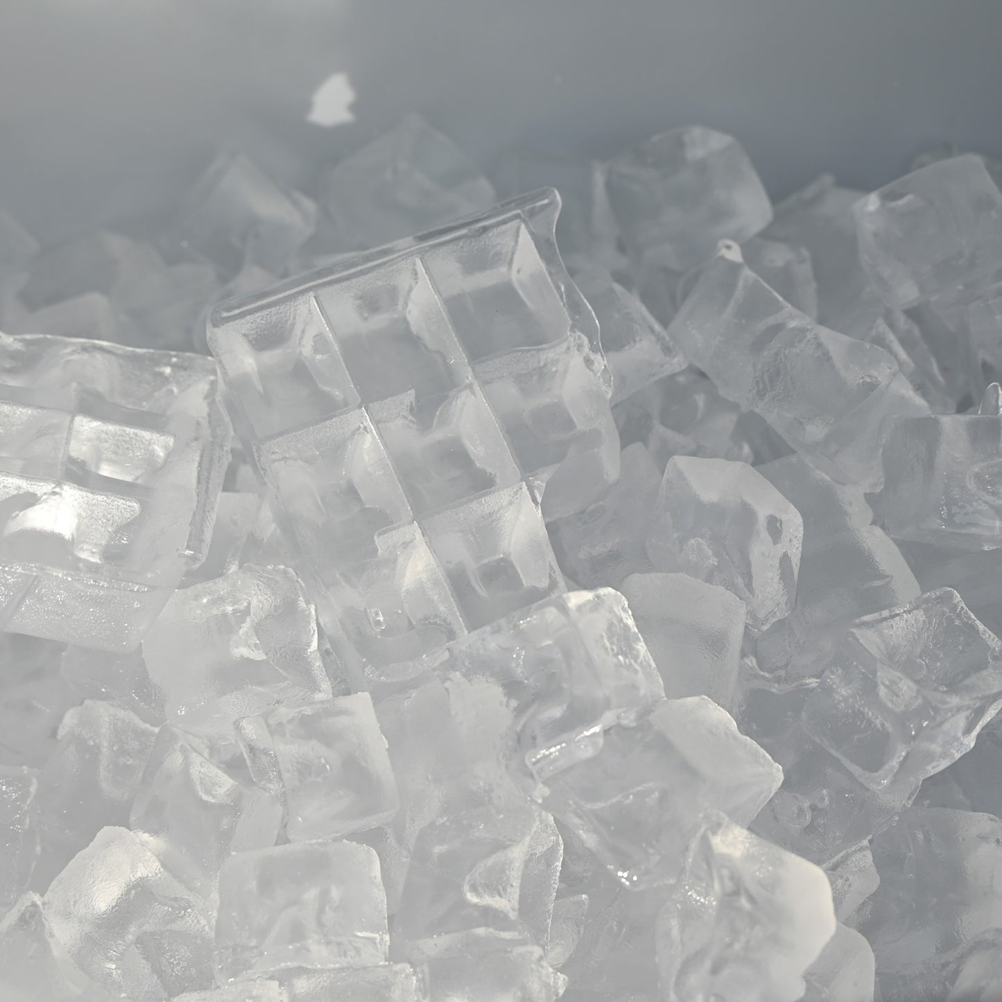 Commercial Ice Maker-68KG/day Large Capacity, 65 Ice Cubes are Made in 15 Minutes