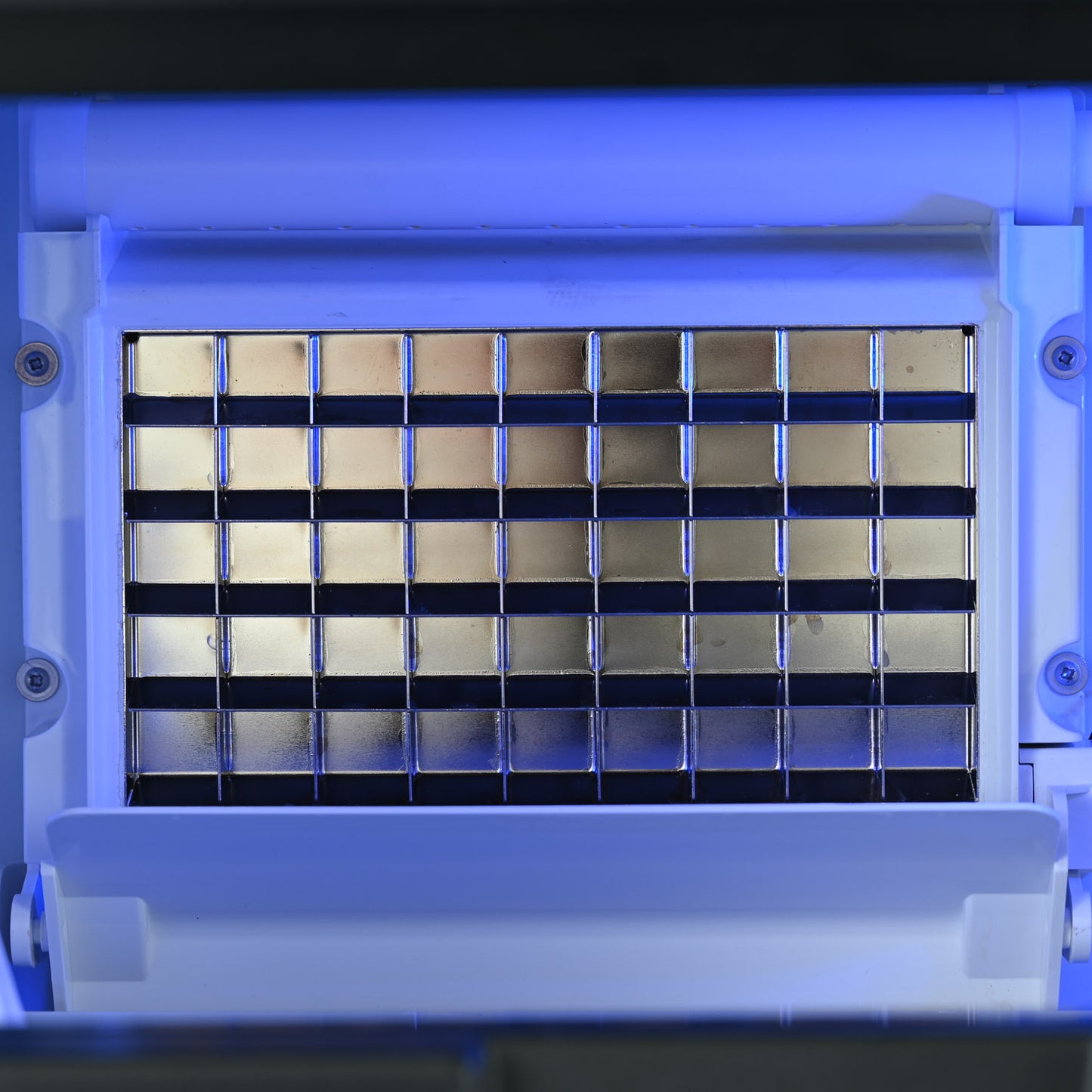 Commercial Ice Maker-68KG/day Large Capacity, 65 Ice Cubes are Made in 15 Minutes