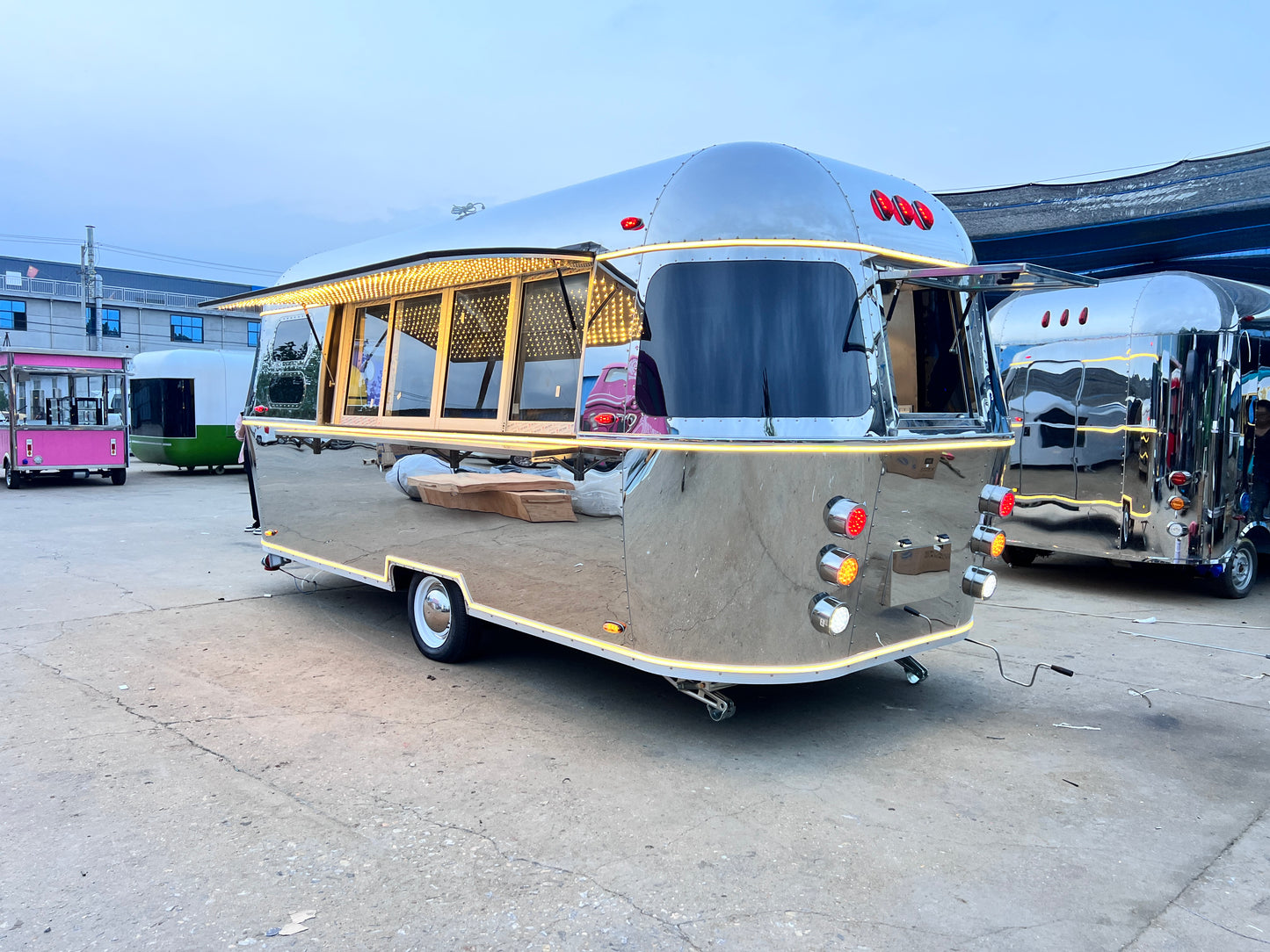 5 Meter Coffee Trailer Mobile Kitchen Concession, BBQ, Pizza, Ice Cream Cart - Fast Food Truck - COOLBABY