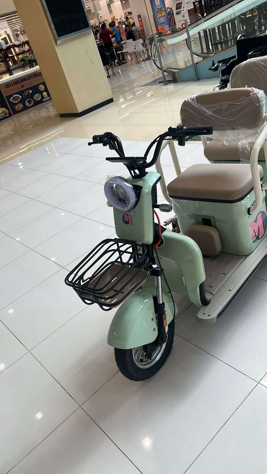 500W Electric Scooter 60V/20Ah 3‑Wheel Electric Tricycle – 28 km/h Max Speed, 60 km Range, Hydraulic Shock Absorption